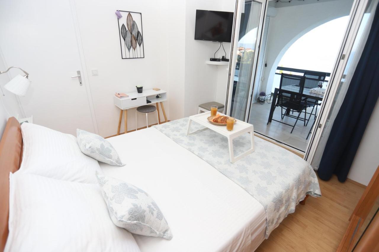 Apartment Relaxing Sea View, オクルグ・ゴルニ エクステリア 写真